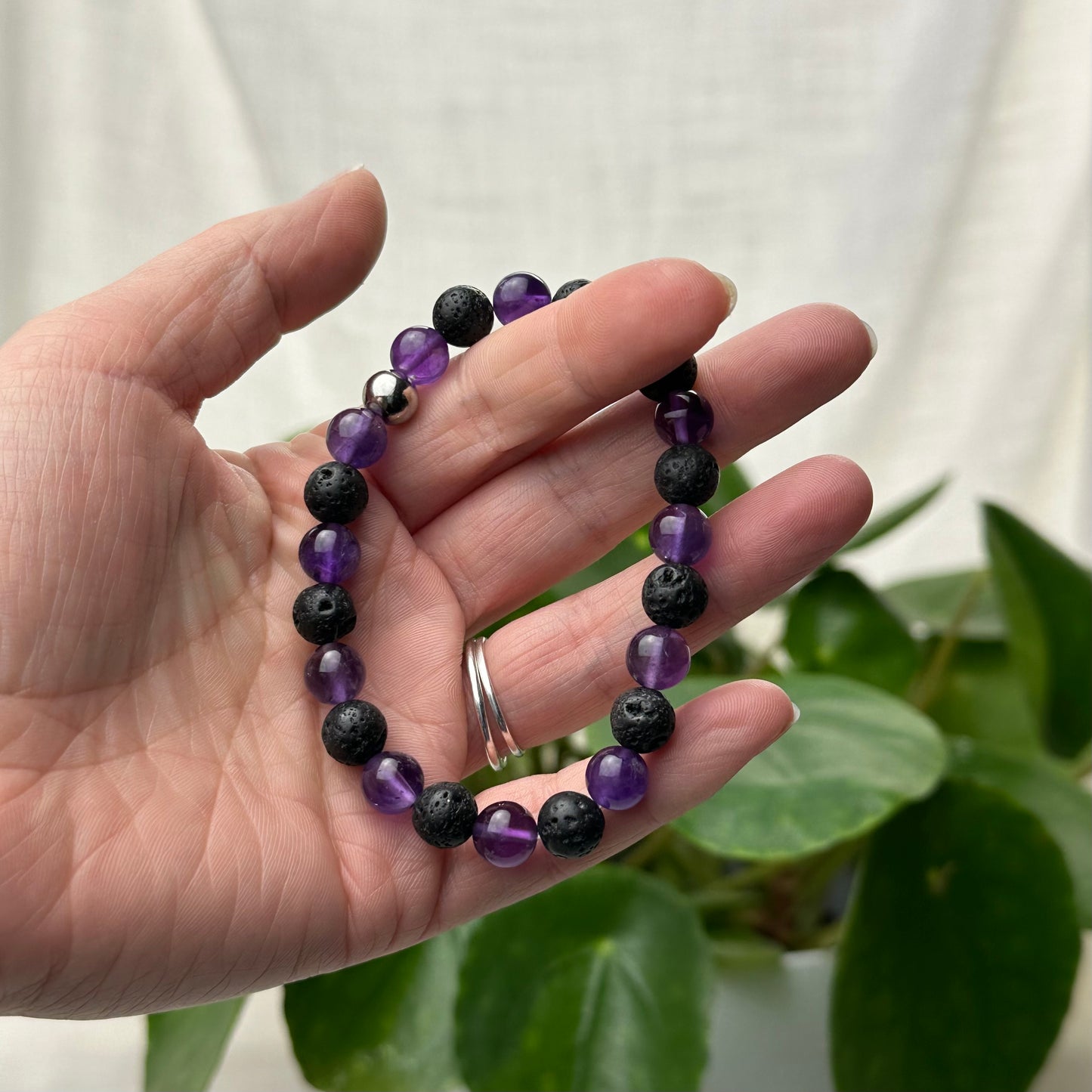 Mix Lavasteen en amethist armband