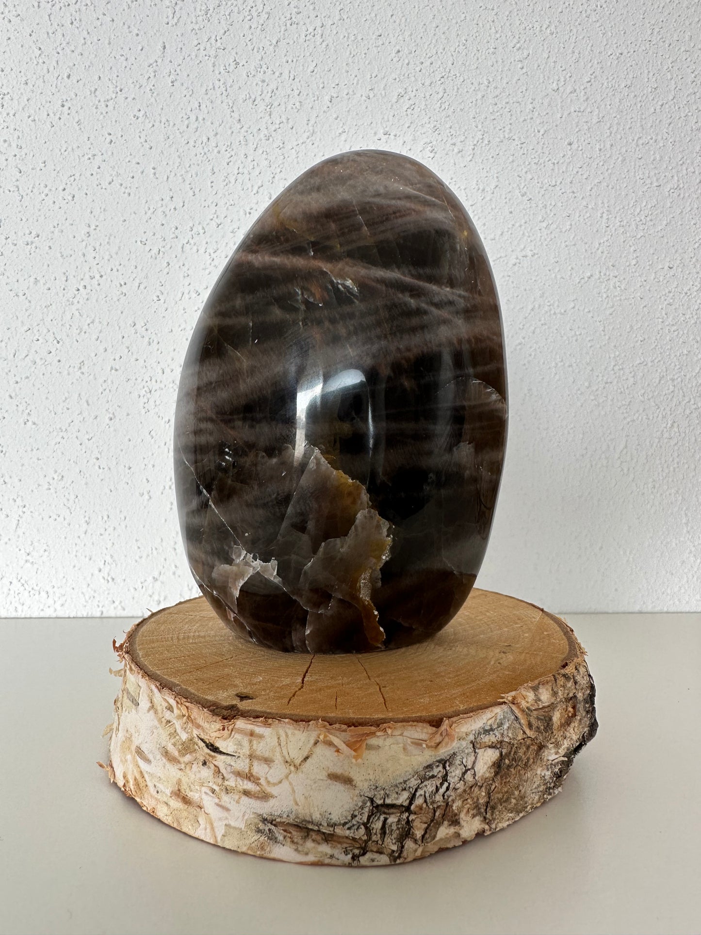 Zwart maansteen sculptuur 2